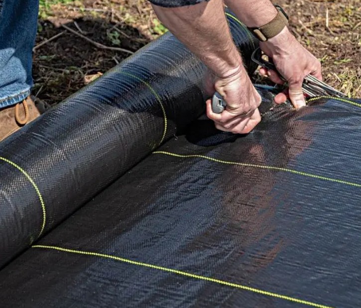 3.2 Oz Woven Ground Cover Image 2